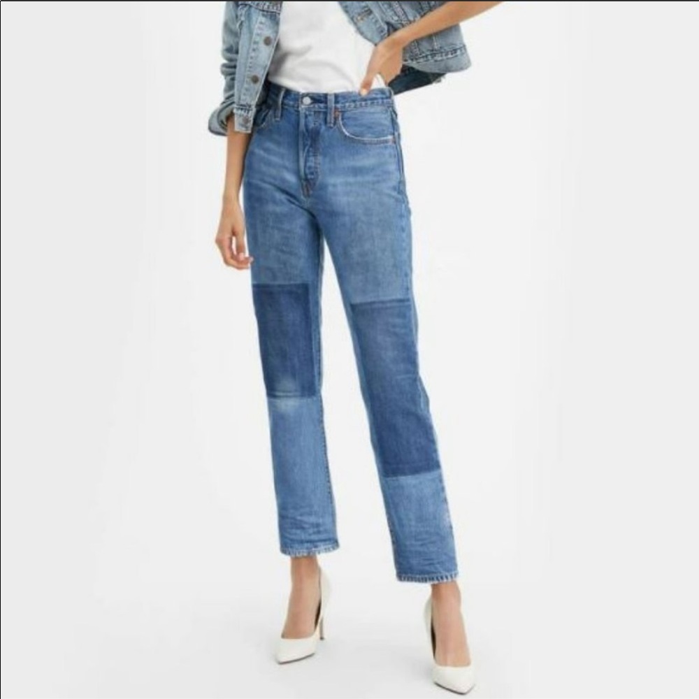 Levi’s Patching in 501 Original Fit Jeans Medium Wash 28x30